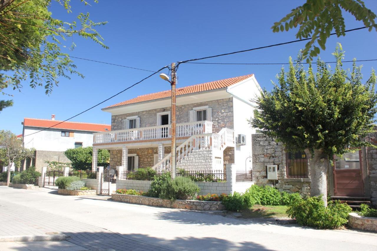 Appartement By The Sea Sutomiscica, Ugljan - 8474 *
